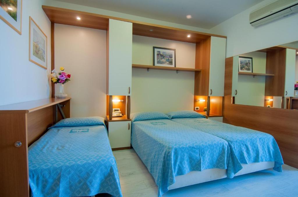 Hotel Ai Pini Градо Номер фото